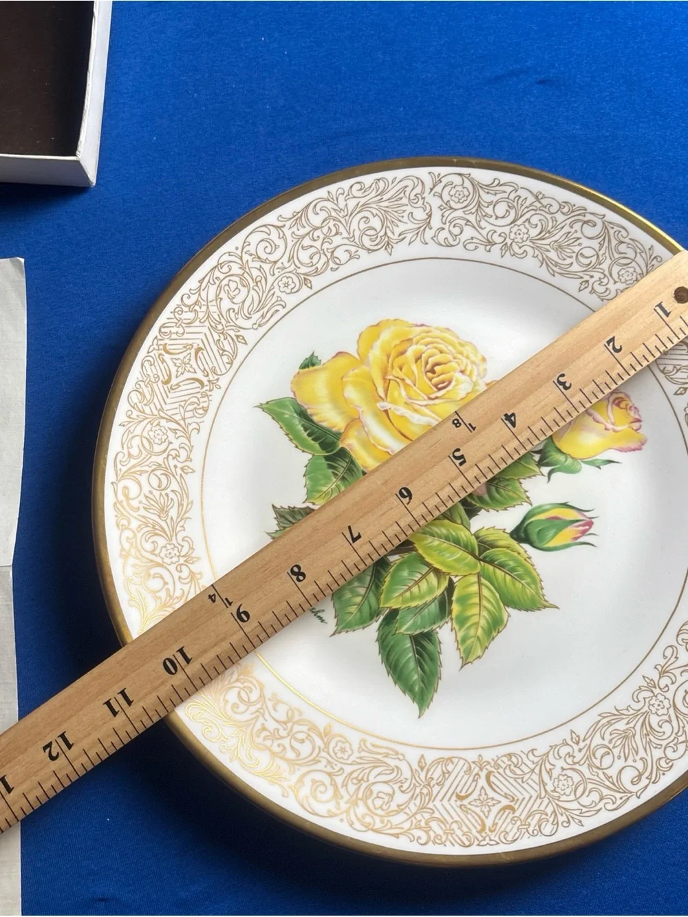 Edward Marshall Boehm White Masterpiece & Yellow Peace Rose  Collector Plates